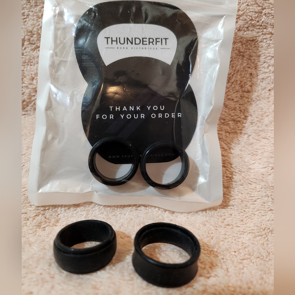 Set Of 4. ThunderFit Men's Black Silicone Rings